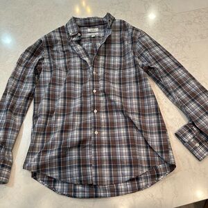 Croft & Barrow button up size medium